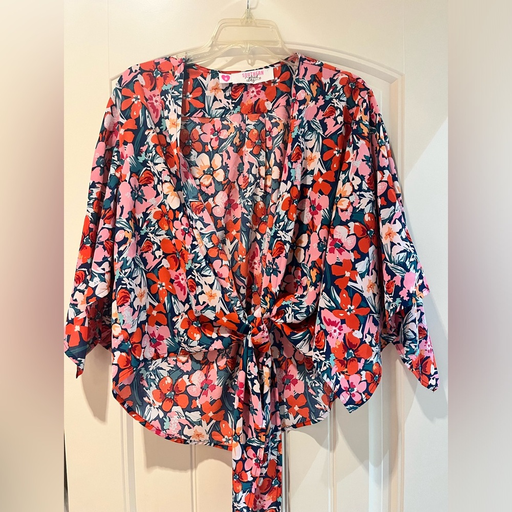 Southern Fried Chick open tied crop blouse! Size M
